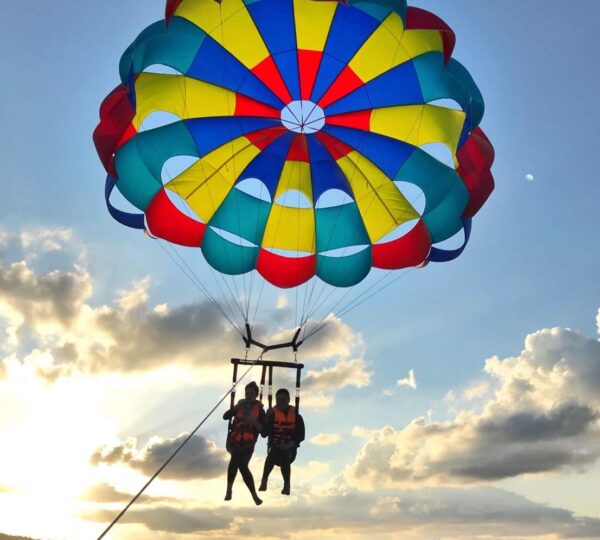 Private Parasailing Experience in Hurghada-with Private Transfer